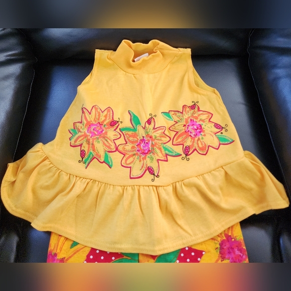 Girl's matching shorts outfit - Picture 2 of 5